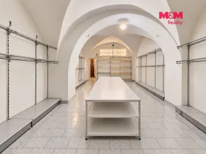 Pronájem obchodního prostoru, Kostelec nad Černými lesy, náměstí Smiřických, 74 m2