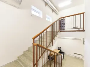 Prodej skladu, Praha - Horní Počernice, Komárovská, 210 m2