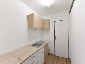 Prodej skladu, Praha - Horní Počernice, Komárovská, 210 m2