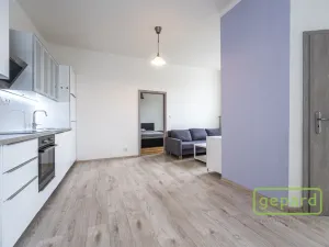 Pronájem bytu 2+kk, Praha, Oblouková, 50 m2