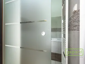 Pronájem bytu 2+kk, Praha, Oblouková, 50 m2