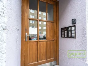 Pronájem bytu 2+kk, Praha, Oblouková, 50 m2