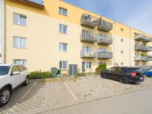Prodej bytu 2+kk, Chýně, Uherova, 53 m2