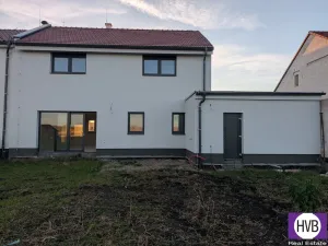 Prodej rodinného domu, Hrušky, 171 m2