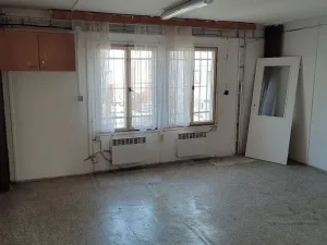 Pronájem komerčního pozemku, Praha - Kunratice, Dobronická, 700 m2