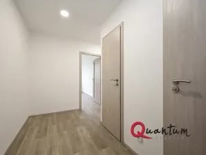 Pronájem bytu 2+kk, Praha - Žižkov, Roháčova, 43 m2