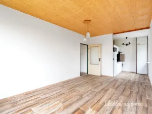 Pronájem bytu 2+kk, Praha - Řepy, Bazovského, 42 m2