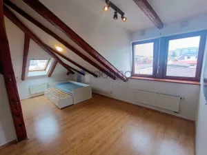 Pronájem bytu 3+kk, Praha, Klapkova, 90 m2