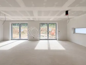 Prodej rodinného domu, Kamenice - Ládví, 159 m2