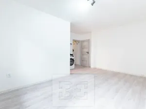 Pronájem bytu 1+1, Milovice, Spojovací, 27 m2
