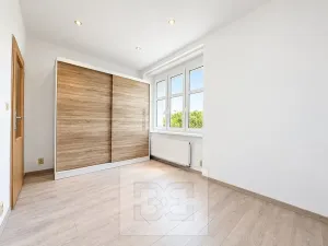 Pronájem bytu 3+1, Praha - Střešovice, Na Malovance, 52 m2