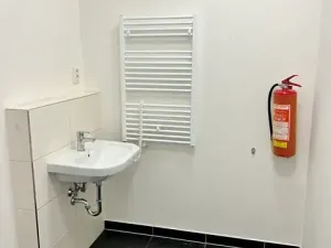 Pronájem obchodního prostoru, Praha - Vysočany, Čerpadlová, 55 m2