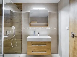 Prodej rodinného domu, Kamenice nad Lipou, Dobšova, 215 m2