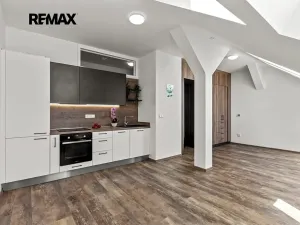Prodej bytu 1+kk, Pardubice, Železničního pluku, 43 m2