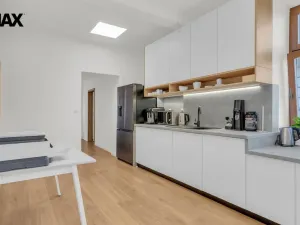 Prodej kanceláře, Třebíč - Stařečka, Sucheniova, 410 m2