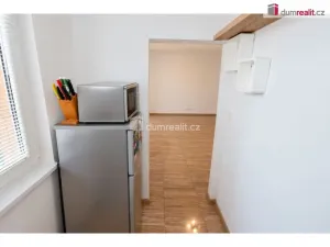 Pronájem bytu 1+1, Praha - Modřany, Botevova, 31 m2