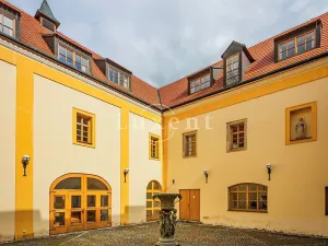 Prodej ubytování, Třebotov, U Tvrze, 2500 m2
