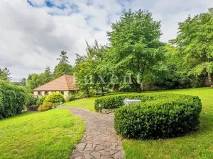 Prodej ubytování, Třebotov, U Tvrze, 2500 m2
