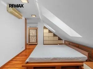 Prodej bytu 3+kk, Praha - Holešovice, Dobrovského, 107 m2