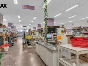 Prodej obchodního prostoru, Třebíč - Vnitřní Město, Komenského nám., 1008 m2