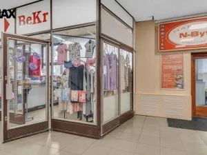Prodej obchodního prostoru, Třebíč - Vnitřní Město, Komenského nám., 1008 m2