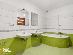 Prodej bytu 2+kk, Uherské Hradiště, Nádražní, 71 m2
