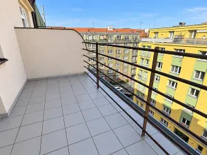 Pronájem bytu 1+kk, Praha - Vršovice, K louži, 35 m2