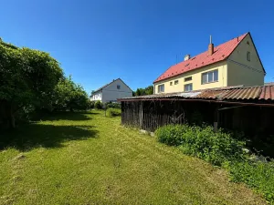 Prodej rodinného domu, Bernartice, 320 m2