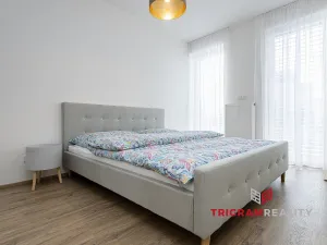Pronájem bytu 2+kk, Hradec Králové - Nový Hradec Králové, Antonína Petrofa, 46 m2