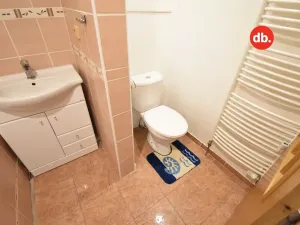Pronájem bytu 3+1, Karlovy Vary, Majakovského, 74 m2