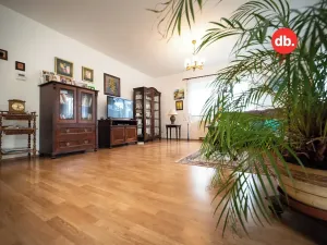 Prodej rodinného domu, Karlovy Vary, Vančurova, 260 m2