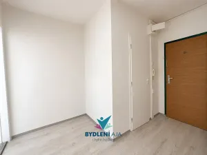 Prodej bytu 2+1, Krupka, Karla Čapka, 62 m2
