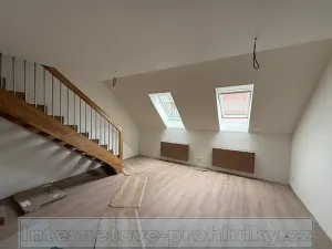 Pronájem atypického bytu, Praha - Vinohrady, 145 m2
