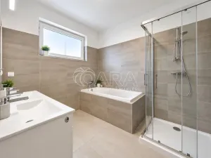 Pronájem rodinného domu, Postřižín, Na Stráni, 80 m2