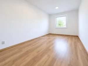 Pronájem rodinného domu, Postřižín, Na Stráni, 80 m2