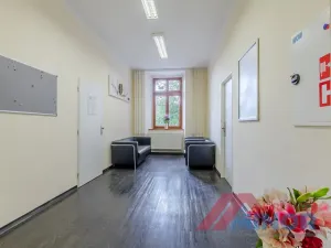 Pronájem ordinace, Slaný, Masarykovo náměstí, 69 m2