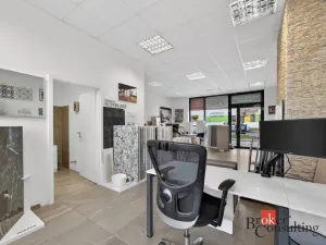 Pronájem obchodního prostoru, Plzeň - Černice, Vltavínová, 66 m2
