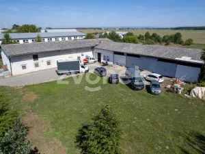 Prodej komerční nemovitosti, Chropyně - Plešovec, 740 m2