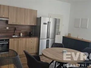 Pronájem bytu 1+1, Kolín - Kolín IV, Školská, 45 m2