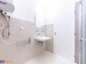 Prodej chaty, Staré Město - Stříbrnice, 450 m2