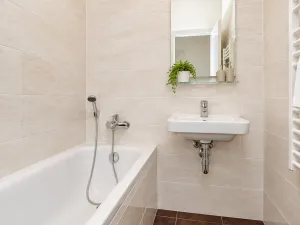 Prodej atypického bytu, Praha - Smíchov, Plzeňská, 190 m2