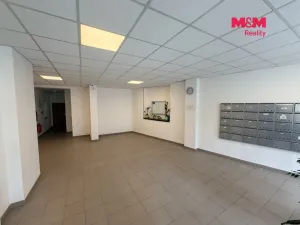 Pronájem obchodního prostoru, Jablonec nad Nisou, Anenské náměstí, 81 m2