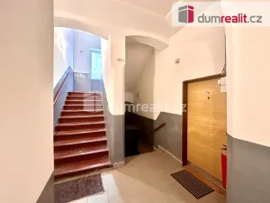 Pronájem bytu 1+1, Ústí nad Labem - Ústí nad Labem-centrum, Stará, 30 m2