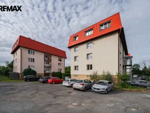 Prodej bytu 3+1, Odolena Voda - Dolínek, Náměstí Vítězslava Hálka, 77 m2
