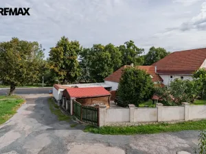 Prodej bytu 3+1, Odolena Voda - Dolínek, Náměstí Vítězslava Hálka, 77 m2