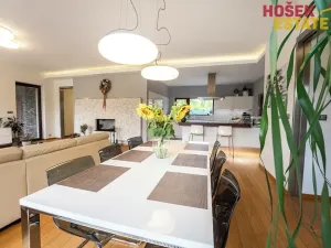Prodej rodinného domu, Holubice, 240 m2