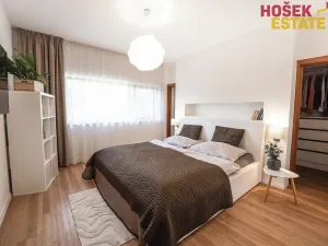 Prodej rodinného domu, Holubice, 240 m2