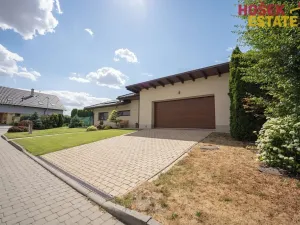 Prodej rodinného domu, Holubice, 240 m2
