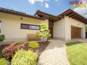 Prodej rodinného domu, Holubice, 240 m2