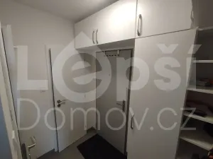 Prodej bytu 2+kk, Praha - Karlín, U Sluncové, 50 m2